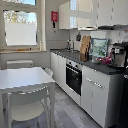 Freshly Renovated Kitchen Wifi Near Duesseldorf Airport Apartment Essen